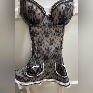 Victoria's Secret Black and Cream Chemise